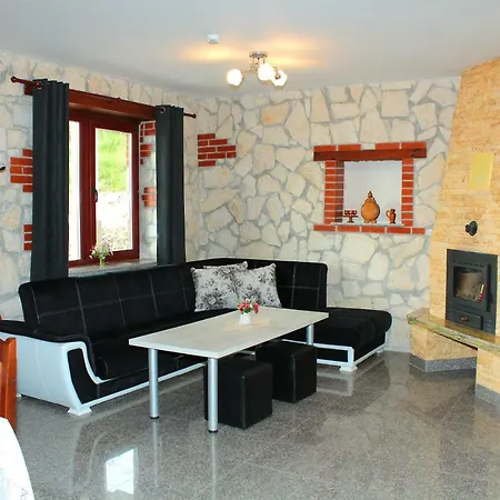 илиеви , цигов чарк Holiday home *
